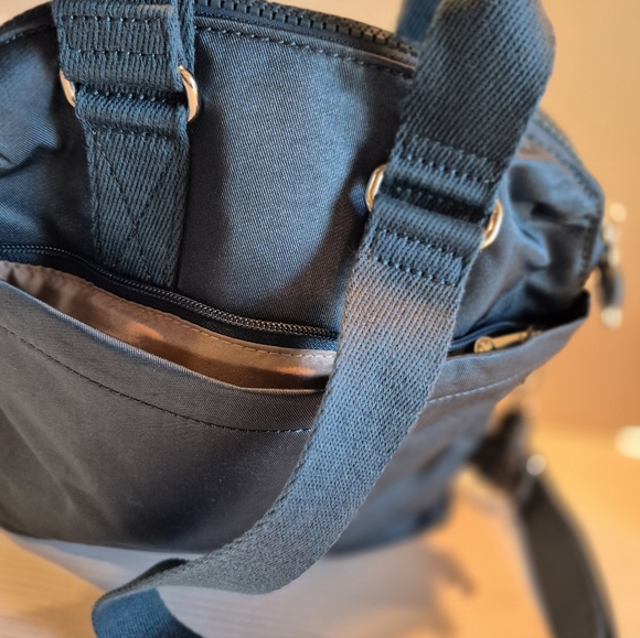 Kipling Goyo Mini Backpack Dynamic Beetle Teal Color..EUC - Picture 4 of 6